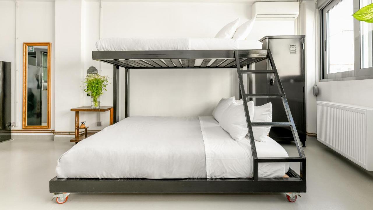 Monastiraki Factory Citycenter- Unspoiled Athens Apartments エクステリア 写真