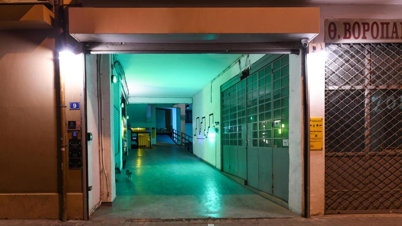 Monastiraki Factory Citycenter- Unspoiled Athens Apartments エクステリア 写真